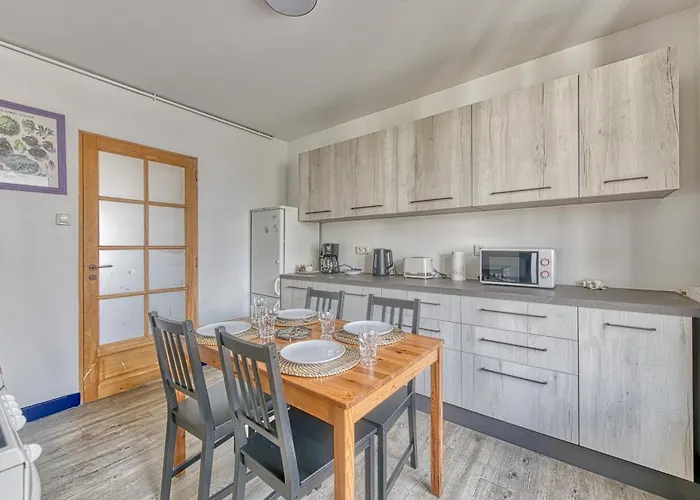 La Dolce Vita¶ Belle Vue ¶ Confort ¶proche Tram Lägenhet *