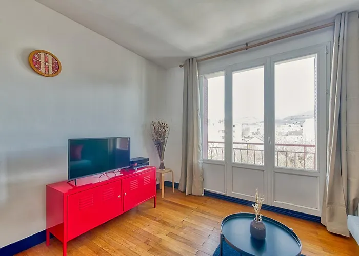 La Dolce Vita¶ Belle Vue ¶ Confort ¶proche Tram Lägenhet Grenoble